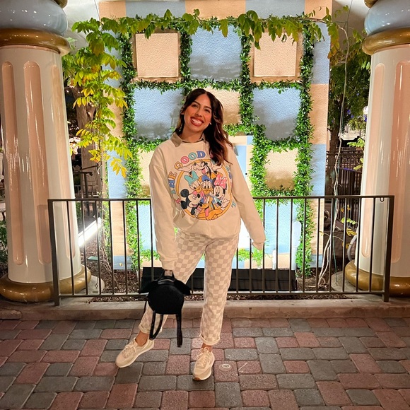 Meet your Posher, Alana - Picture 1 of 1